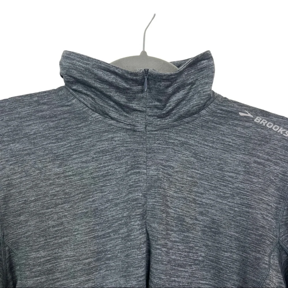 SOLD! Brooks Dash 1/2 Zip Pullover Running Athletic Top - Picture 11 of 11